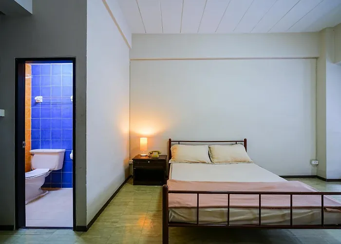Apartment Petch Tower Ekamai Budget Serviced *