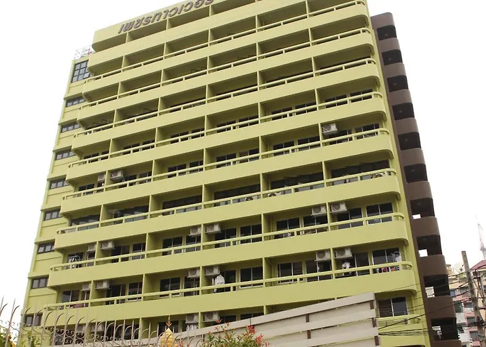 Apartment Petch Tower Ekamai Budget Serviced