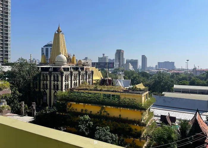 Petch Tower Ekamai Budget Serviced Bangkok