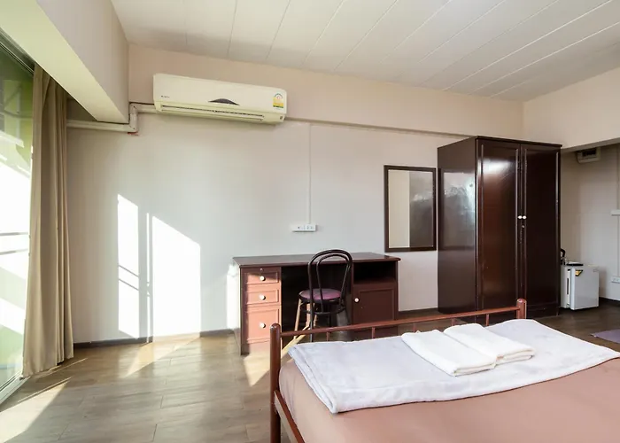 Petch Tower Ekamai Budget Serviced Apartment
