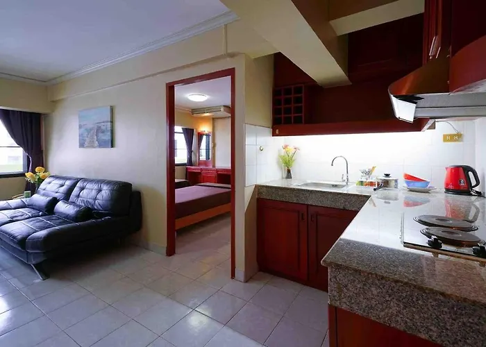 Petch Tower Ekamai Budget Serviced Apartment *